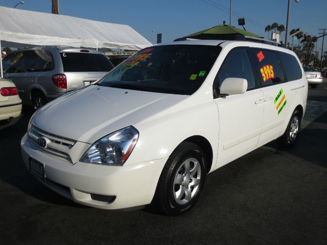 Kia Sedona 2008 photo 2