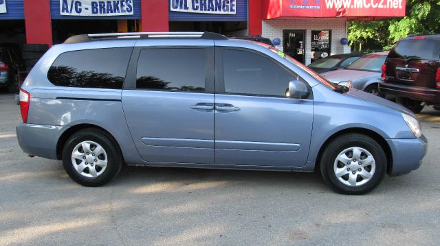 Kia Sedona 2008 photo 3