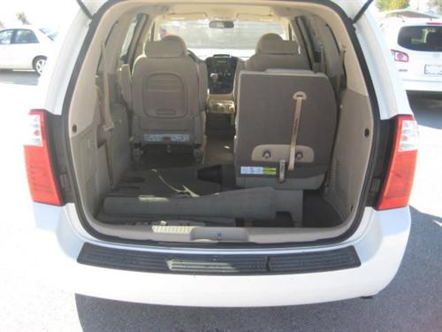 Kia Sedona 2008 photo 2