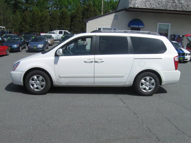 Kia Sedona Open-top MiniVan