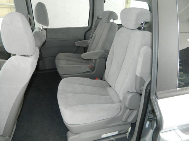 Kia Sedona 2008 photo 1