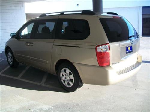 Kia Sedona 2008 photo 2