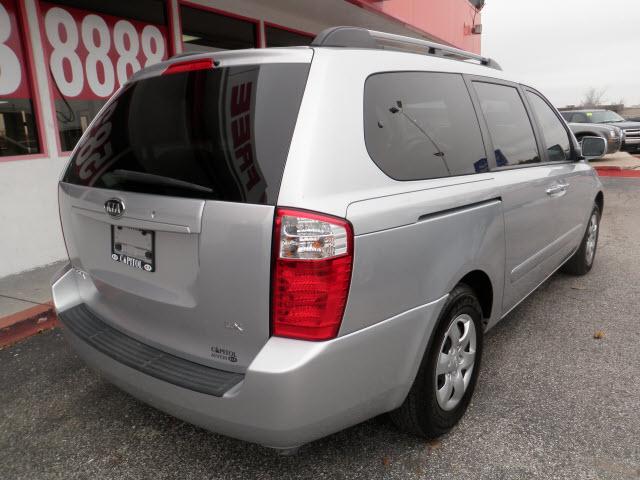 Kia Sedona 2008 photo 2