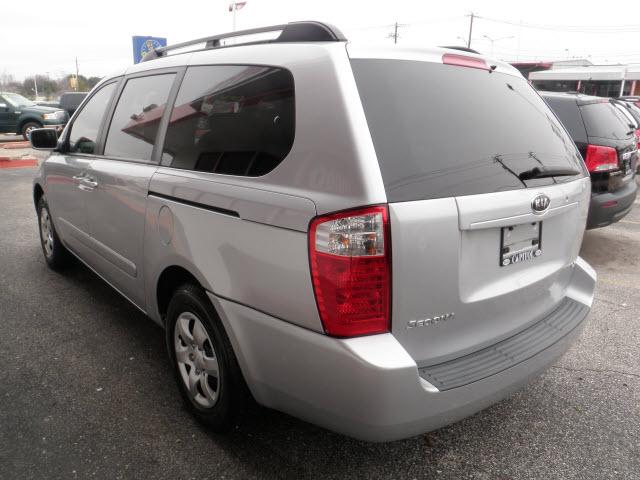 Kia Sedona 2008 photo 3