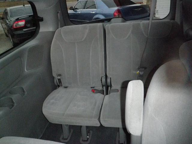 Kia Sedona 2008 photo 4