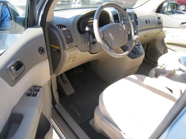 Kia Sedona 2008 photo 2