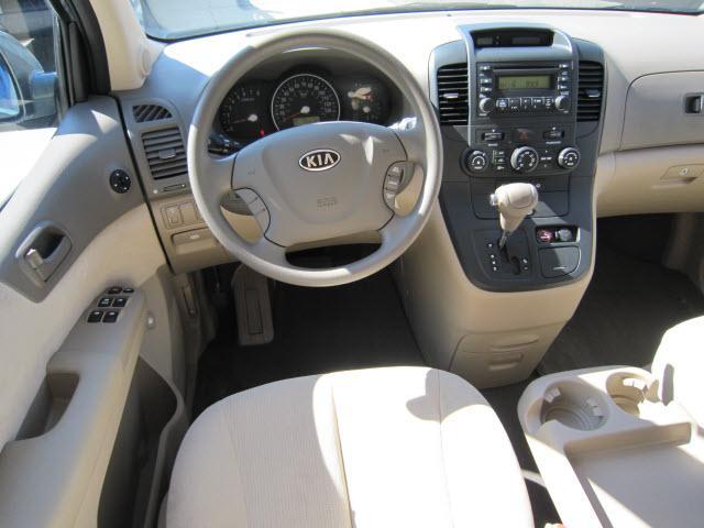 Kia Sedona 2008 photo 3