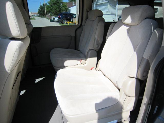 Kia Sedona 2008 photo 4