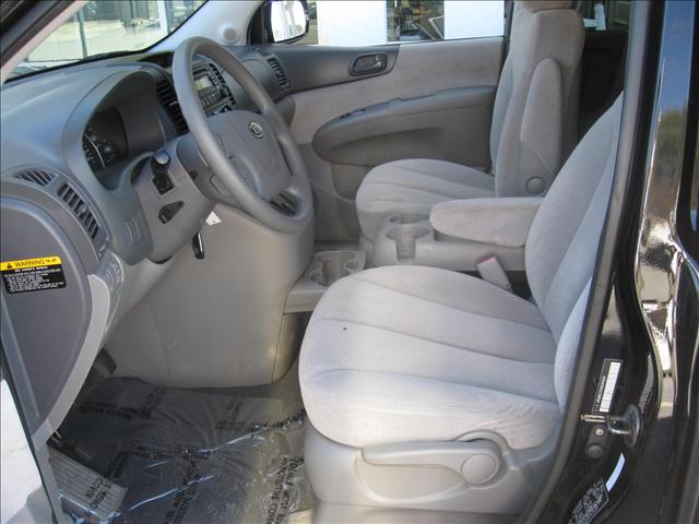 Kia Sedona 2008 photo 4