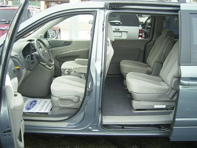 Kia Sedona 2008 photo 4