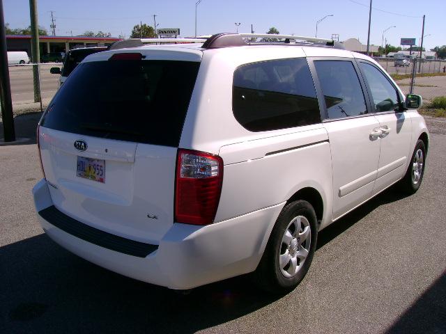 Kia Sedona Elk Conversion Van MiniVan