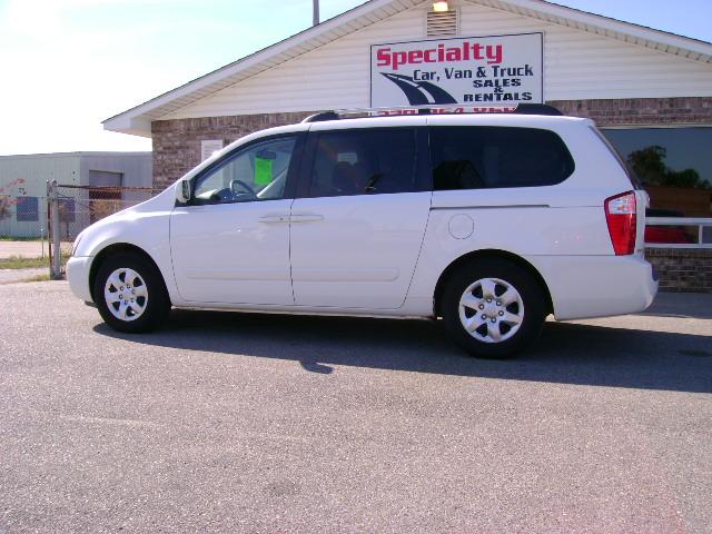 Kia Sedona 2008 photo 2