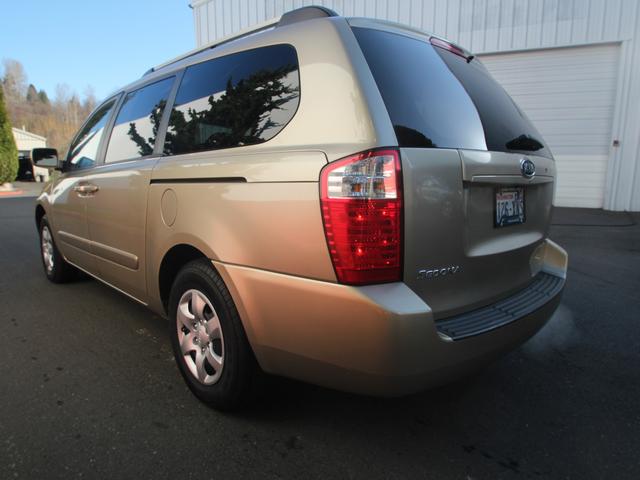 Kia Sedona 2008 photo 4