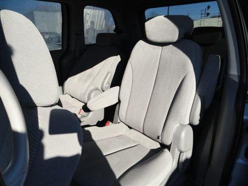 Kia Sedona 2008 photo 3