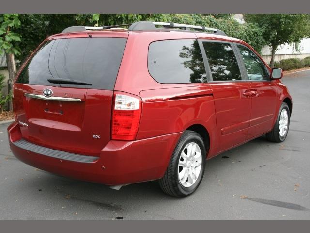 Kia Sedona 2008 photo 2