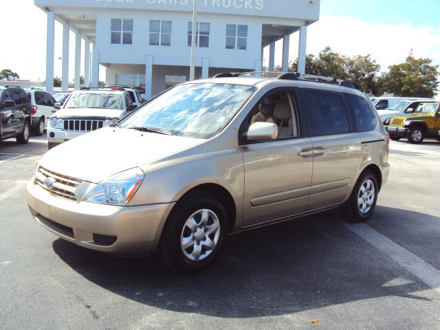 Kia Sedona 2008 photo 1