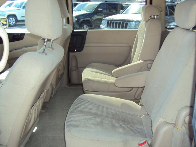 Kia Sedona 2008 photo 5