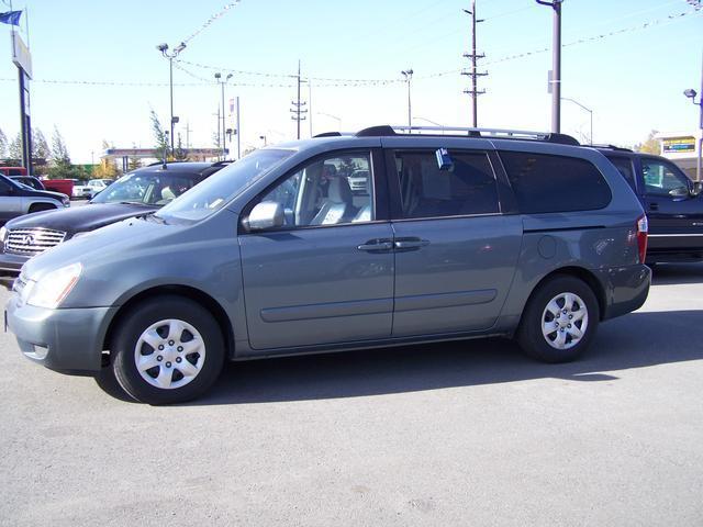 Kia Sedona 2008 photo 2