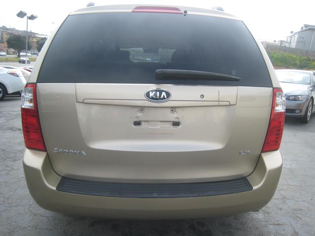Kia Sedona 2008 photo 2