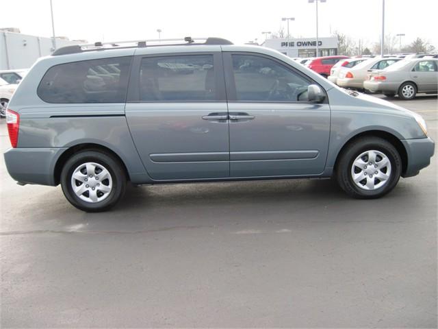 Kia Sedona 2008 photo 1