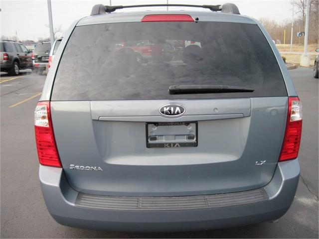 Kia Sedona 2008 photo 3