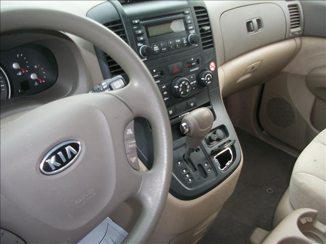 Kia Sedona 2008 photo 2
