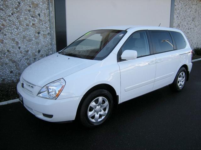 Kia Sedona 2008 photo 2