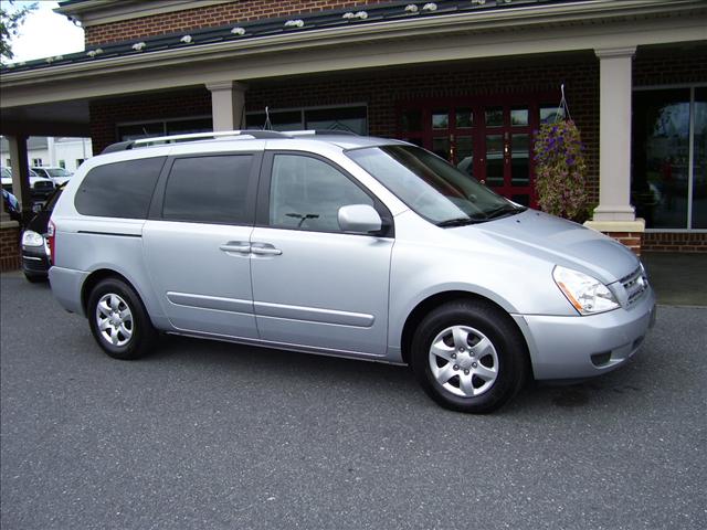 Kia Sedona Elk Conversion Van MiniVan