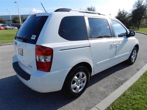 Kia Sedona 2009 photo 3
