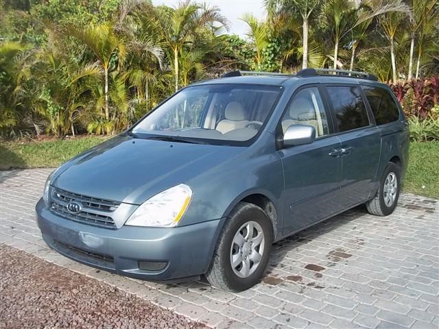 Kia Sedona Elk Conversion Van MiniVan