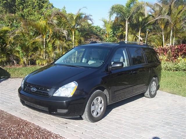 Kia Sedona Elk Conversion Van MiniVan