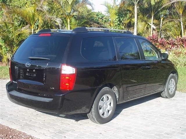 Kia Sedona 2009 photo 3