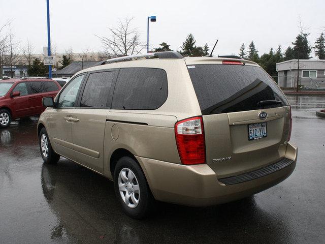 Kia Sedona 2009 photo 2