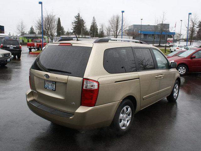 Kia Sedona 2009 photo 4