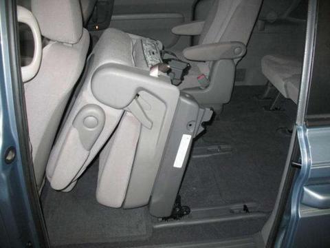 Kia Sedona 2009 photo 2