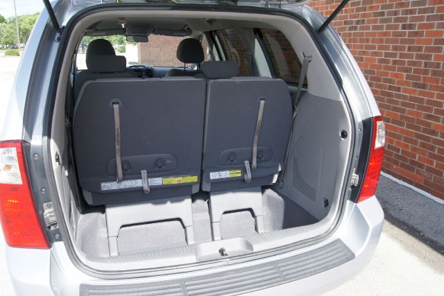 Kia Sedona 2009 photo 2