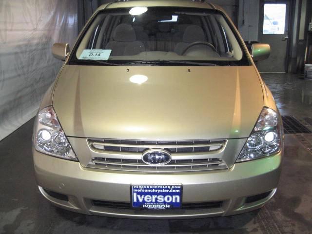 Kia Sedona Elk Conversion Van MiniVan