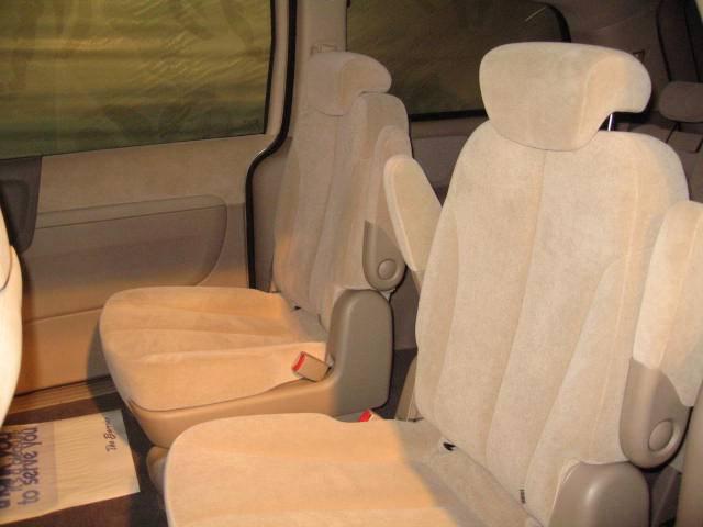 Kia Sedona 2009 photo 2