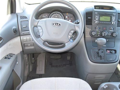 Kia Sedona 2009 photo 2