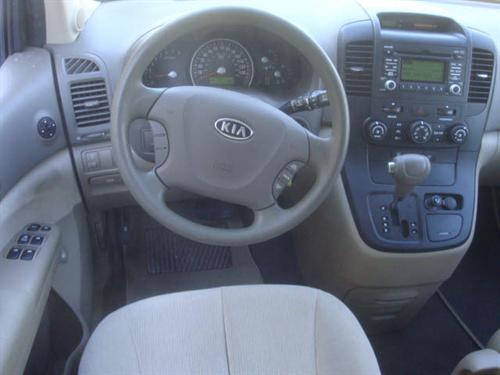 Kia Sedona 2009 photo 2