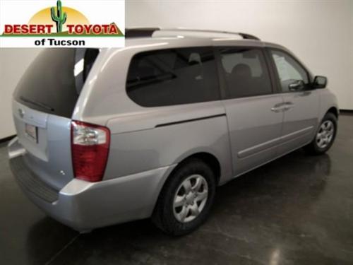 Kia Sedona 2009 photo 2