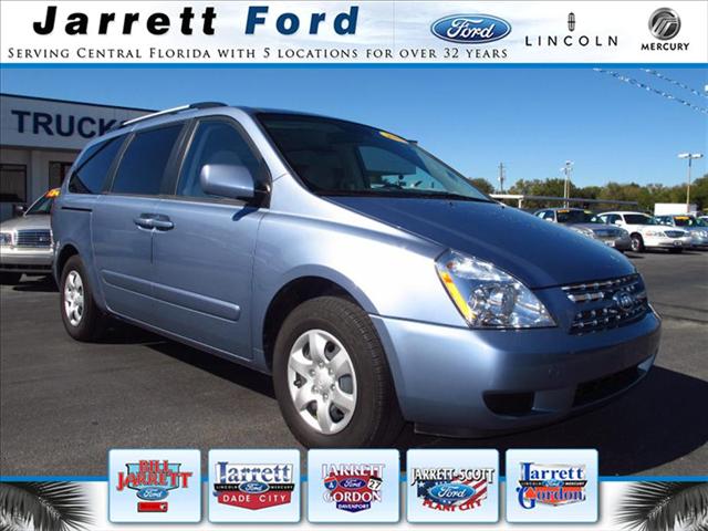 Kia Sedona HD Extended Cab Short Bed MiniVan