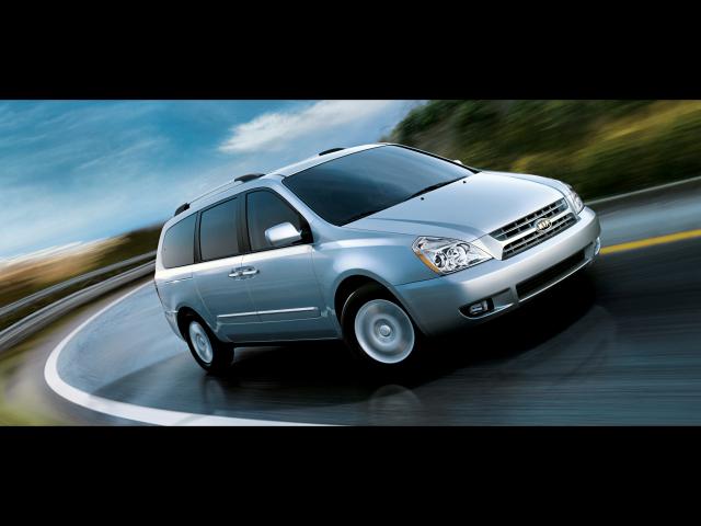 Kia Sedona 2010 photo 1
