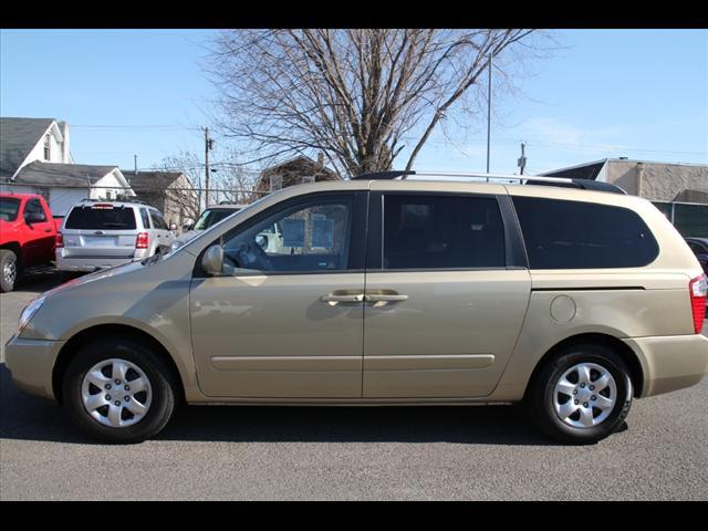Kia Sedona 2010 photo 1
