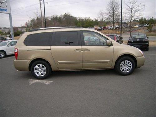 Kia Sedona 2010 photo 2