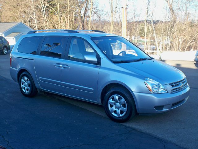 Kia Sedona 2010 photo 1