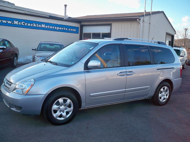 Kia Sedona 2010 photo 3