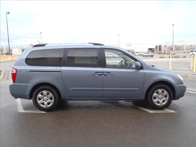 Kia Sedona 2010 photo 1