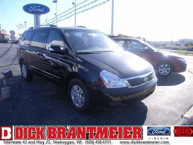 Kia Sedona 2011 photo 1