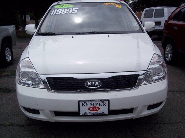 Kia Sedona Elk Conversion Van MiniVan